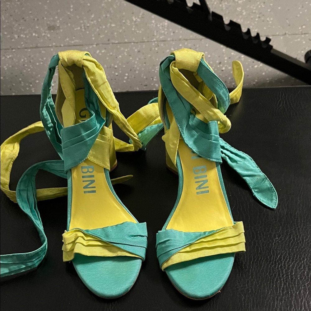 Gianni Bini Yellow and Teal Sandals